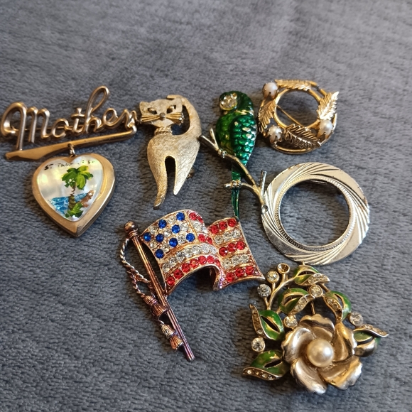 Vintage Brooch Set, Lot Of Costume Jewerly Pins, Retro Glam - Picture 2 of 10